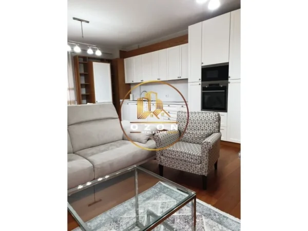 Apartament per Qera 3+1+2 , Liqeni i Thate!