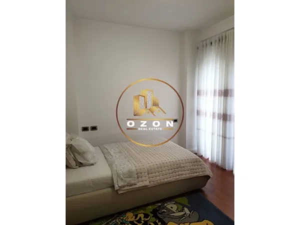 Apartament per Qera 3+1+2 , Liqeni i Thate!
