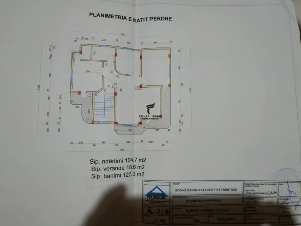 Tirane, shitet Vile 3 Katshe Kati 4, 725 m² 730.000 € (SELITE)