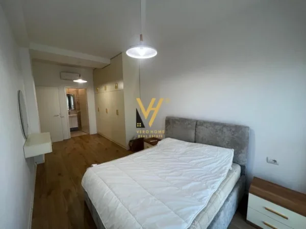 Tirane, jepet me qera apartament 2+1+Aneks+Ballkon Kati 5, 103 m² 700 € (RRUGA SIRI KODRA)