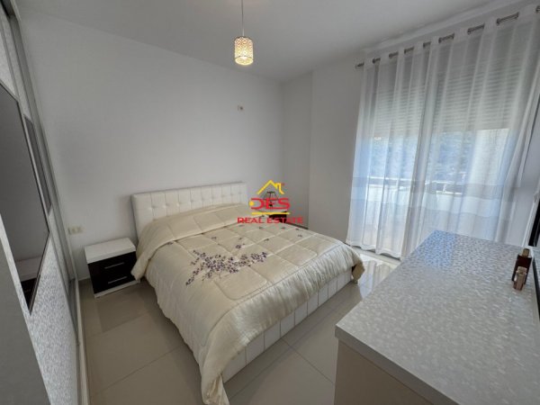 Vlore, jepet me qera apartament 2+1+Ballkon Kati 7, 110 m² 450 € (Rruga Sulejman Delvina, Vlorë)