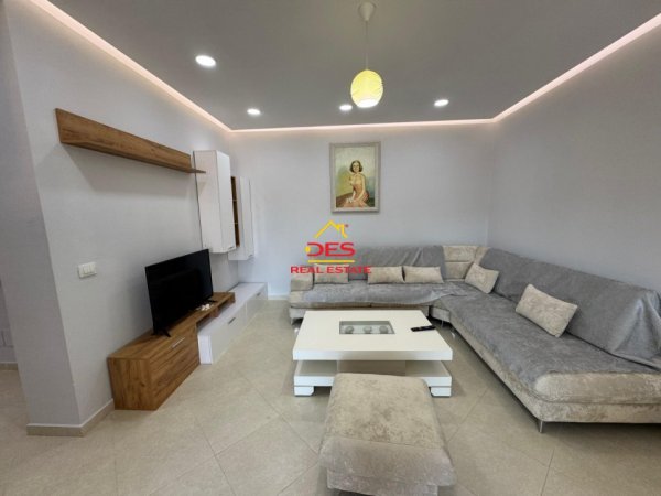 Vlore, jepet me qera apartament 1+1+Ballkon Kati 2, 80 m² 400 € (Rr Sazani, Vlorë)