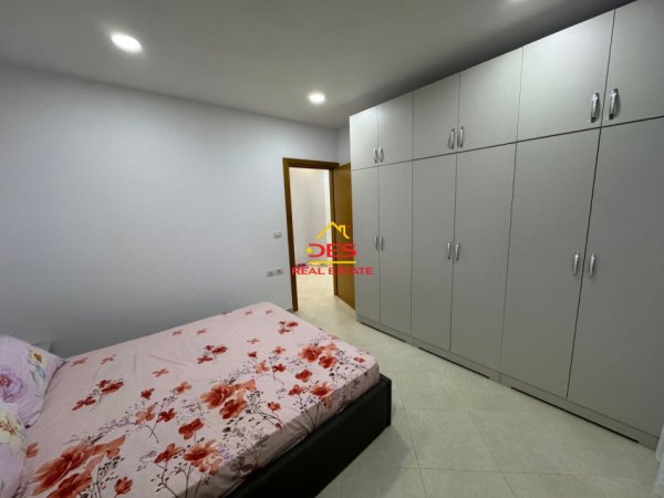 Vlore, jepet me qera apartament 1+1+Ballkon Kati 2, 80 m² 400 € (Rr Sazani, Vlorë)