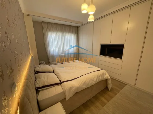 Tirane, shitet apartament 2+1+Ballkon Kati 2, 104 m² 220.000 € (FARKE)