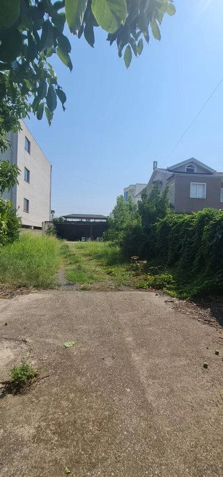 Elbasan, jap me qera garazh , 600 m² (Ish servis makinash prane restorant Dervishaj, prane Metalurgjise)