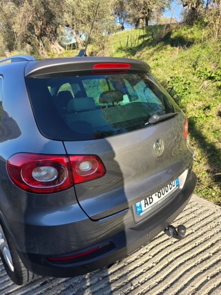 Shitet Tiguan 9000 €