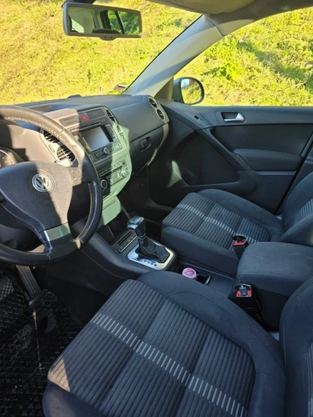 Shitet Tiguan 9000 €