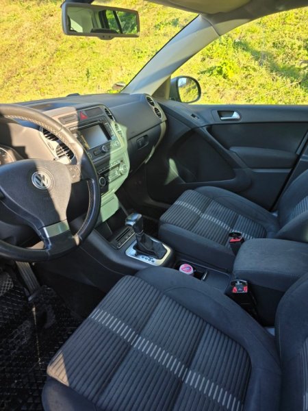 Shitet Tiguan 9000 €