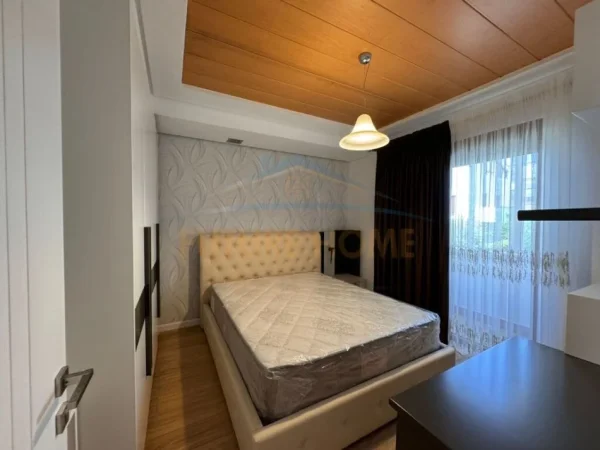 Tirane, jepet me qera Vile 3+1+Ballkon Kati 0, 224 m² 3.000 € (TEG)