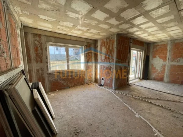 Tirane, shitet apartament 2+1 Kati 2, 123 m² 225.000 € (SAUK)