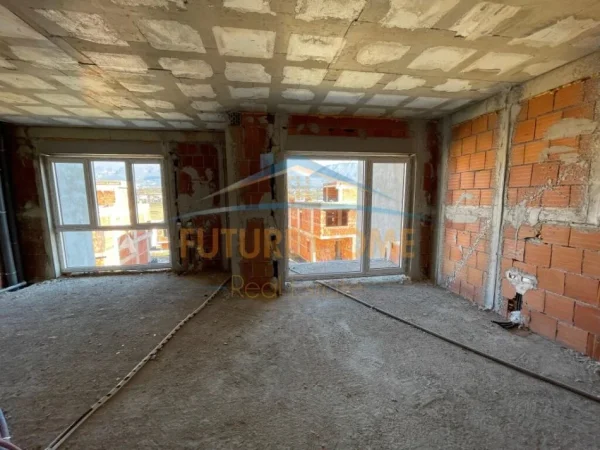 Tirane, shitet apartament 2+1 Kati 2, 123 m² 225.000 € (SAUK)