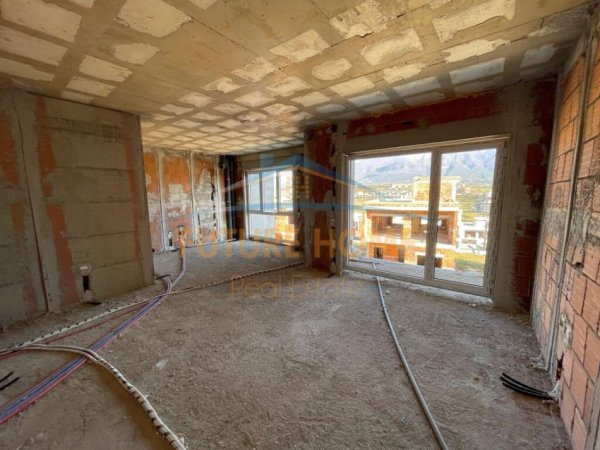 Tirane, shitet apartament 2+1 Kati 2, 123 m² 225.000 € (SAUK)