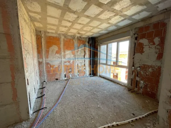 Tirane, shitet apartament 2+1 Kati 2, 123 m² 225.000 € (SAUK)