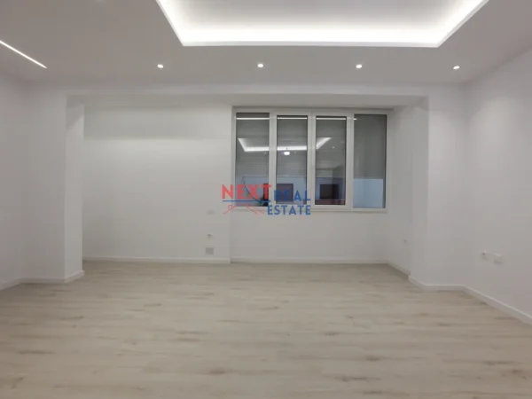 Vlore, shitet apartament 2+1+Aneks+Ballkon Kati 5, 157.000 m² 157.000 € (VLORE-SKELE)