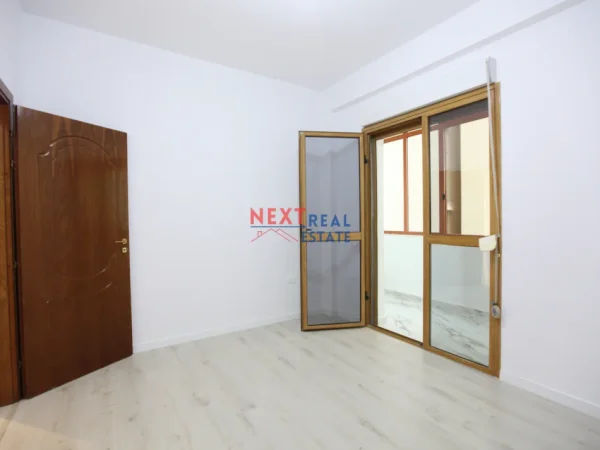 Vlore, shitet apartament 2+1+Aneks+Ballkon Kati 5, 157.000 m² 157.000 € (VLORE-SKELE)