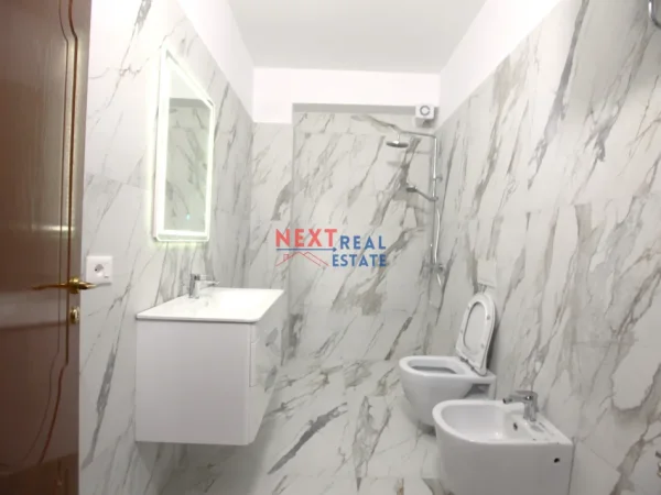 Vlore, shitet apartament 2+1+Aneks+Ballkon Kati 5, 157.000 m² 157.000 € (VLORE-SKELE)