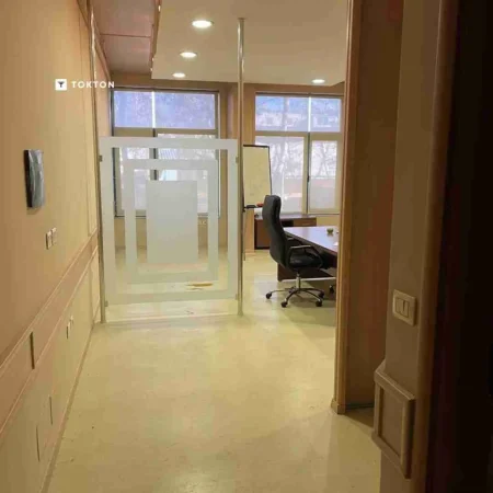 Tirane, jepet me qera ambjent biznesi Kati 1, 50 m² 500 € (Don Bosko)