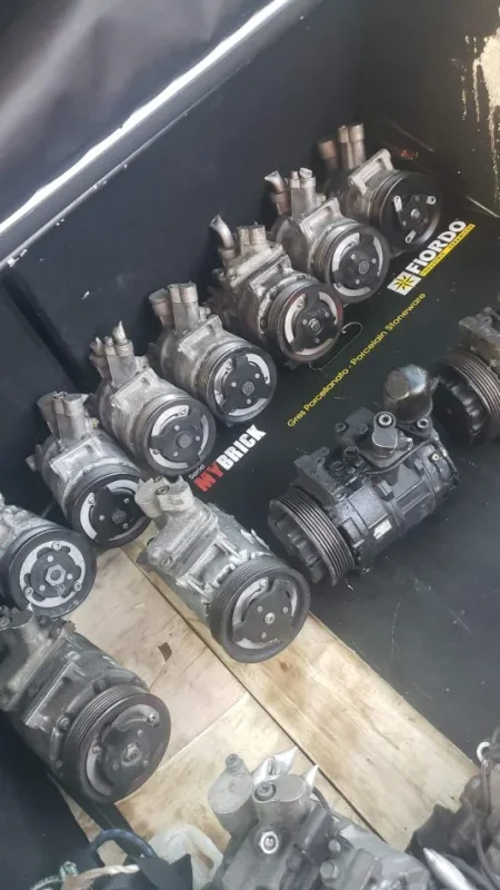 Tirane, shes Pjese per makina me super cmim , 20 €