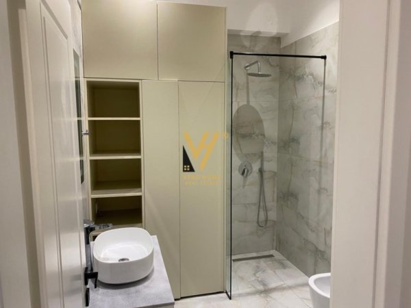 Tirane, jepet me qera apartament 1+1 Kati 9, 70 m² 500 € (ASTIR)