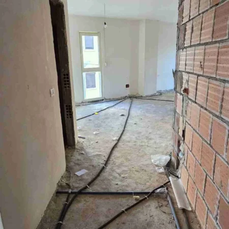 Tirane, shitet apartament 2+1+Ballkon Kati 2, 91 m² 179.000 € (Rruga Haxhi Hysen Dalliu)