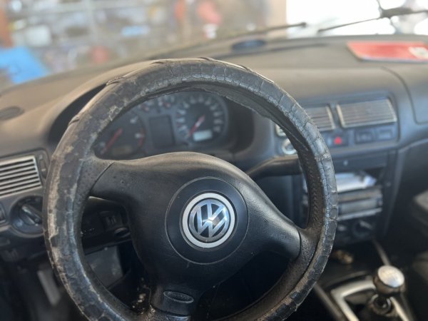 Kavaje, shes makine Nafte, e zeze manuale Kondicioner 317.000 km 800 €