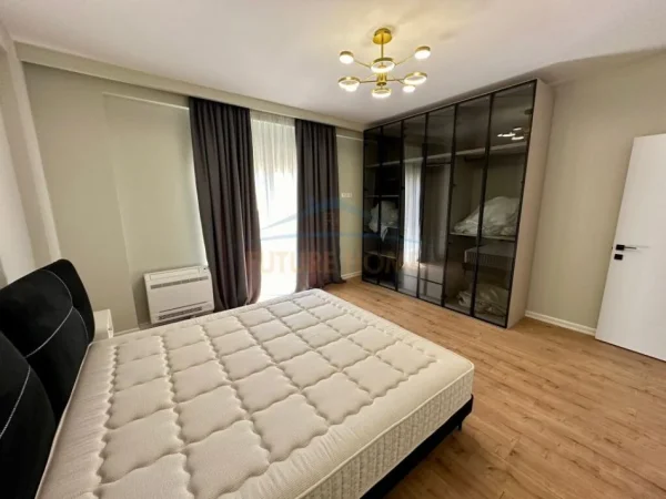Tirane, jepet me qera apartament 2+1+Aneks+Ballkon Kati 6, 134 m² 1.000 € (kompleksin "Lake Land", Tirane.)