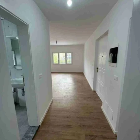 Tirane, shitet apartament 1+1+Ballkon Kati 2, 57 m² 75.000 € (Allias)
