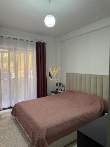 Tirane, jepet me qera apartament 2+1+Ballkon Kati 1, 85 m² 700 € (DON BOSKO)