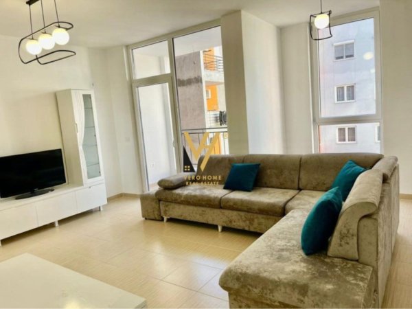 Tirane, jepet me qera apartament 2+1+Ballkon Kati 3, 85 m² 550 € (BULEVARDI I RI)