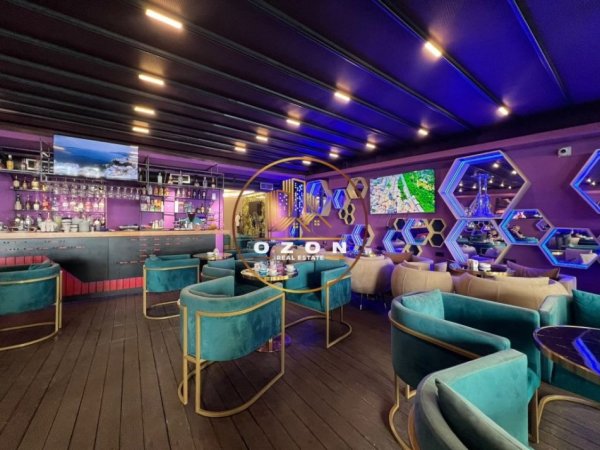 Shitet Lounge Bar Modern tek Ish Stacioni i Fundit i Tiranës së Re!