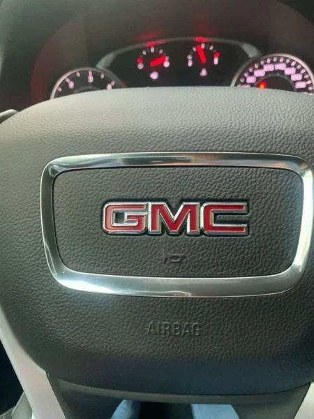 Tirane, shes makine GMC TERRAIN Nafte, e zeze automatik Klima 169.000 km 20.000 €