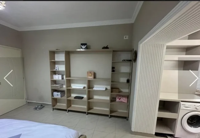 Tirane, shitet apartament 1+1+Aneks+Ballkon Kati 3, 53 m² 120.000 € (Rruga Hoxha Tahsim)