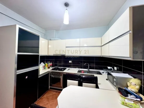 Tirane, jap me qera apartament 2+1 Kati 9, 72 m² 470 € (Teodor Keko)