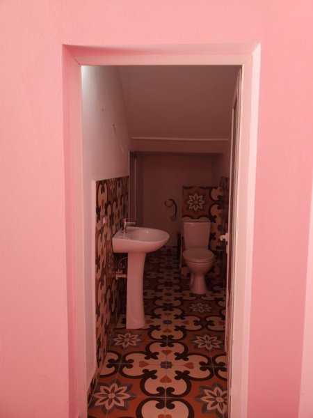 Pogradec, shitet ambjent biznesi Kati 0, 43 m² 116.000 € (Rruga e Stadiumit, Te Kisha e Re)