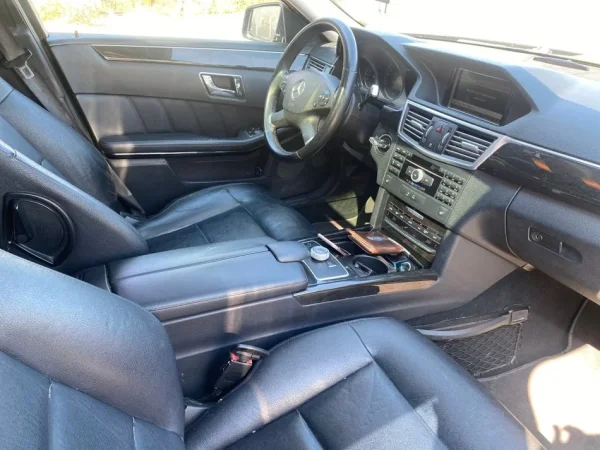 Pogradec, shes makine Mercedes Benz Nafte, e zeze automatik Klima 345.000 km 9.300 €