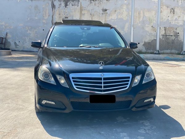 Pogradec, shes makine Mercedes Benz Nafte, e zeze automatik Klima 300.000 km 10.300 €