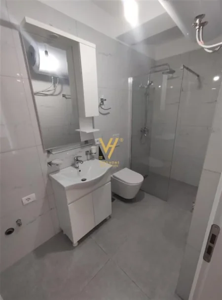 Tirane, shitet apartament 1+1+Ballkon Kati 4, 64 m² 86.000 € (SHKOZE)