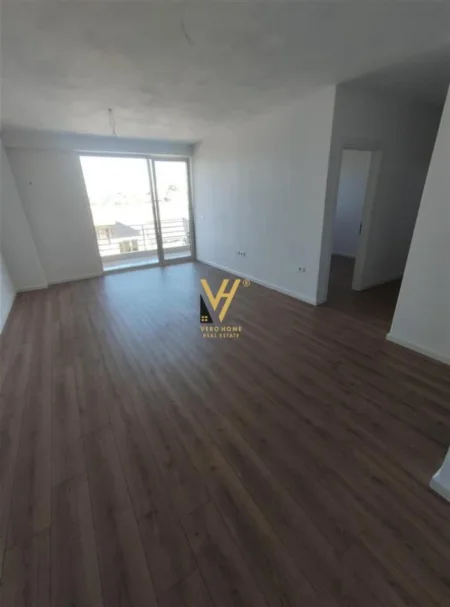 Tirane, shitet apartament 1+1+Ballkon Kati 4, 64 m² 86.000 € (SHKOZE)