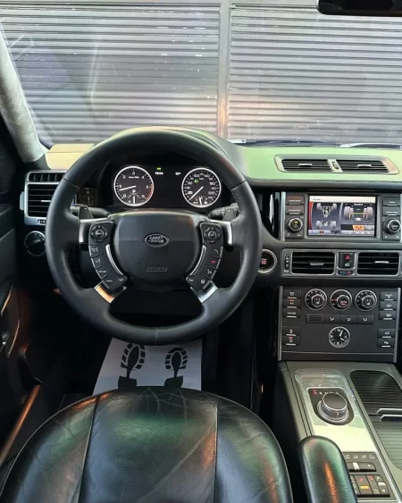 Tirane, RANGE ROVER VOGUE 4.4 AUTOBIOGRAPHY Nafte, lejla automatik 2011