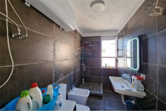 Vlore, shitet apartament+verande | Penthouse 1+1+Aneks+Ballkon , 115 m² 230.000 € (Dhimiter Konomi)