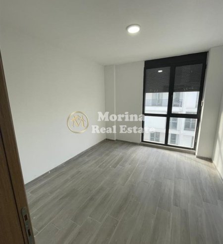 Tirane, jepet me qera apartament 3+1+Ballkon Kati 3, 100 m² 450 € (Rruga 5 MAJI)
