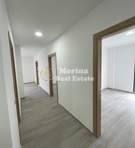 Tirane, jepet me qera apartament 3+1+Ballkon Kati 3, 100 m² 450 € (Rruga 5 MAJI)