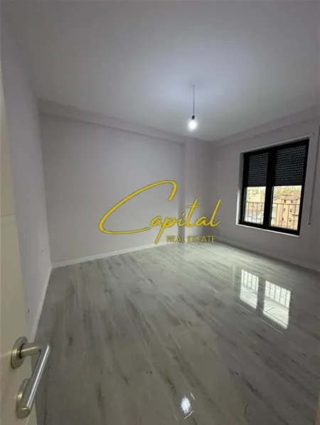 Tirane, shitet apartament 2+1 Kati 5, 92 m² 225.000 € (BULEVARDI I RI)