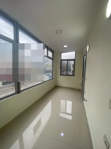 Tirane, jepet me qera zyre Kati 1, 60 m² 600 € (RRUGA HOXHA TAHSIM)