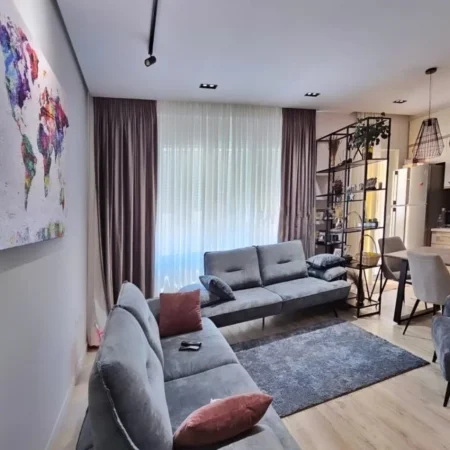 Tirane, shitet apartament 3+1 , 128 m² 290.000 € (Liqeni i Thate)
