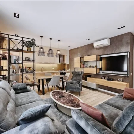 Tirane, shitet apartament 3+1 , 128 m² 290.000 € (Liqeni i Thate)