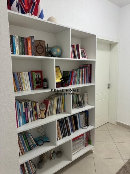 Tirane, jepet me qera apartament 2+1+Ballkon Kati 1, 85 m² 700 € (DON BOSKO)