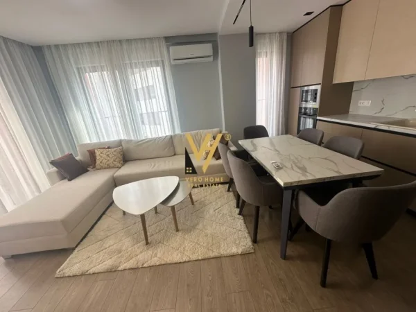 Tirane, jepet me qera apartament 2+1+Ballkon + POST PARKIMI Kati 4, 113 m² 800 € (KODRA E DIELLIT)