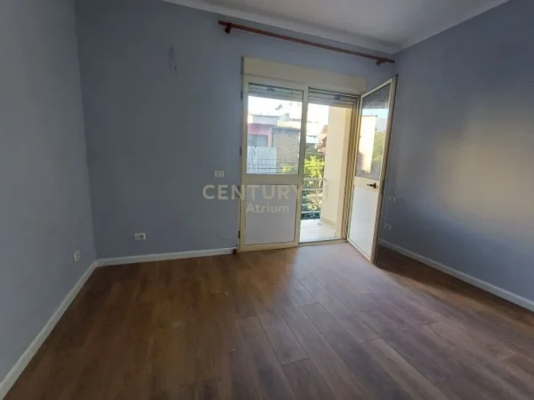 Tirane, shitet apartament Kati 2, 80 m² 145.000 € (Ne Ali Dem, tek Pasticeri Nefeli)