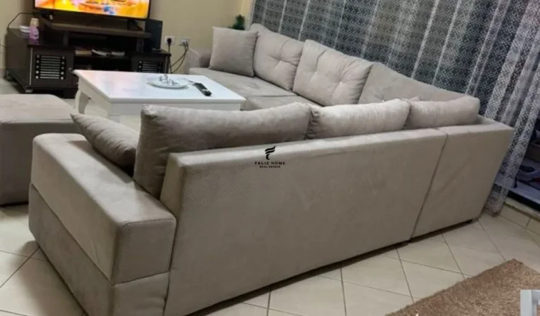 Tirane, jepet me qera apartament 1+1+Ballkon Kati 4, 57 m² 550 € (RRUGA E KAVAJES)